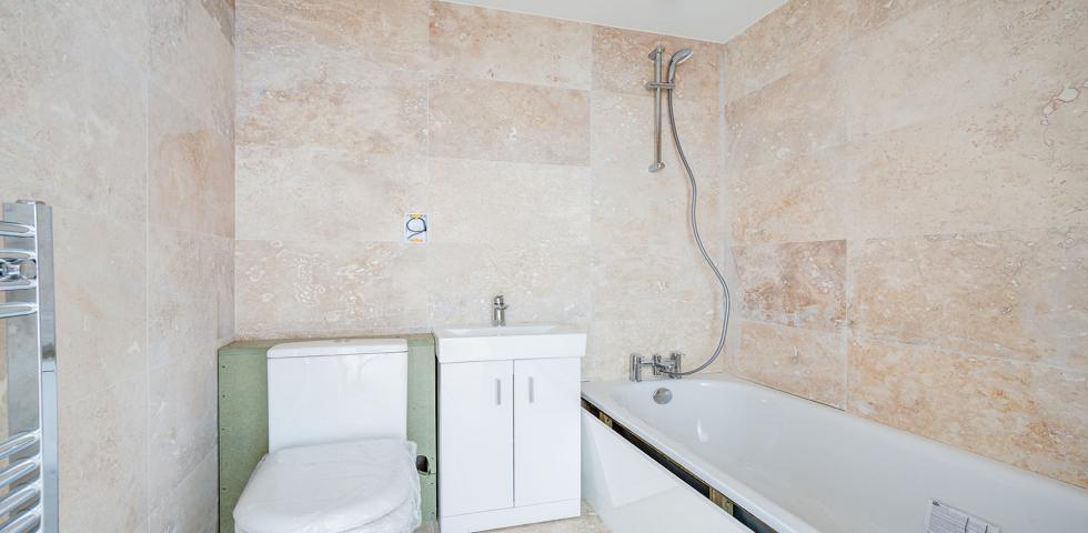 			2 Bedroom, 1 bath, 1 reception Apartment			 Oxgate Farm Works, CRICKLEWOOD